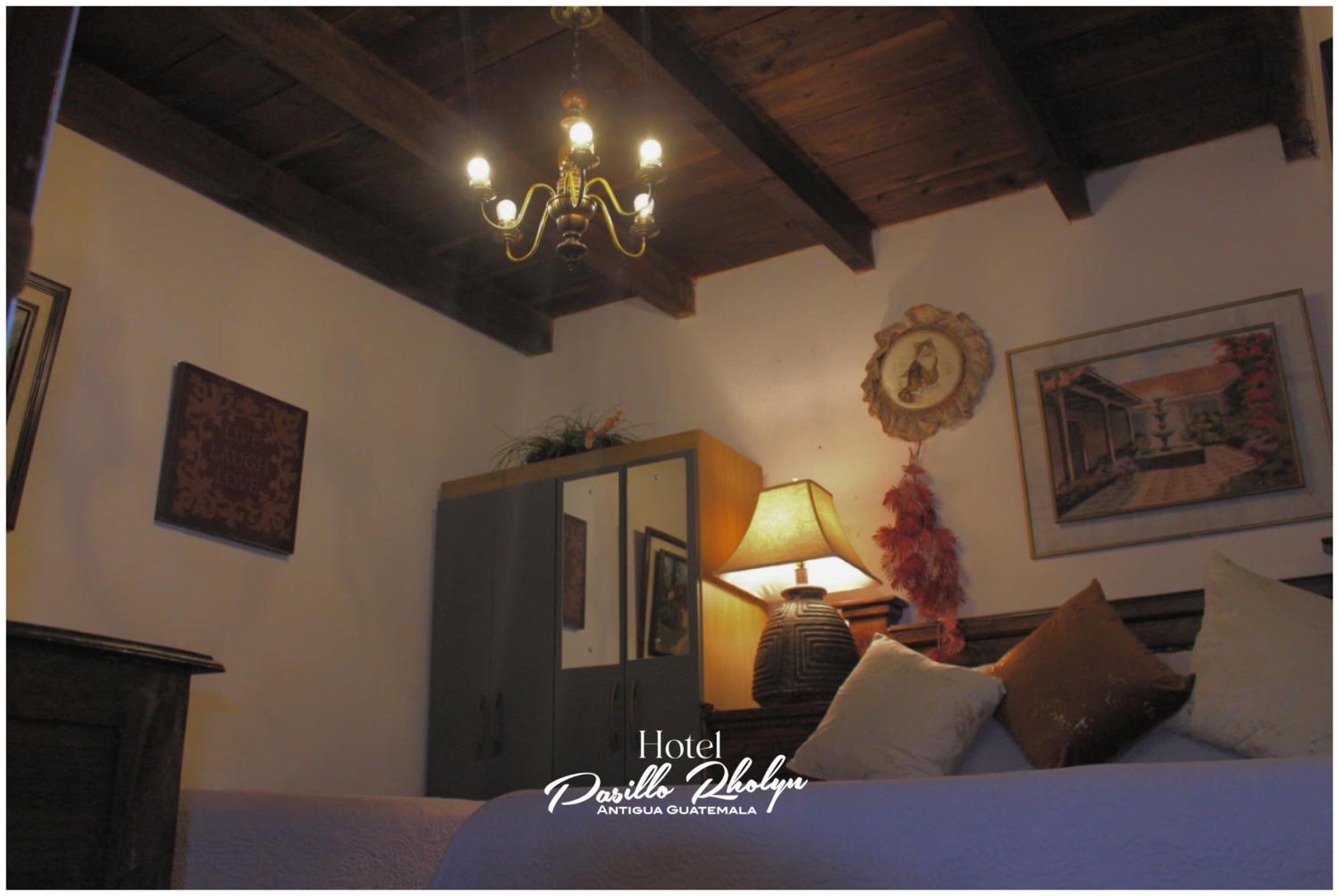 Hotel Rholyn Pura Vida !! Antigua Εξωτερικό φωτογραφία